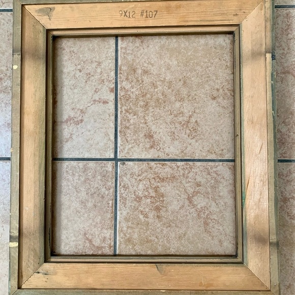 Vintage Victorian Style Gold Color Frame 19/22” - Picture 15 of 15